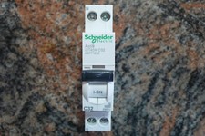 DISJONCTEUR 2POLES, 32A