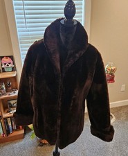 Vintage 60s Mouton Lamb Fur Coat Dark Brown short heavy dense luxurious sz Small