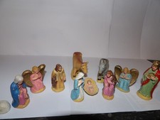 12 Santons de crèche   la