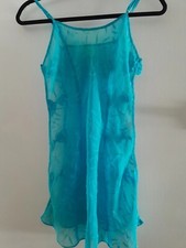 Nuisette bleue, Taille