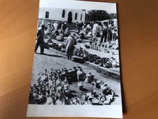 MAROC - Marchands Poteries TANGER -  PHOTO PRESSE ORIGINALE 15x21cm Circa 1960