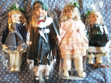 Lot de 4 poupées porcelaine