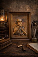 Tableau ancien en relief