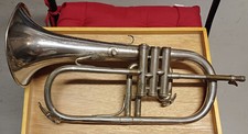 Ancien bugle militaire de 1930 - COUESNON mod. MONOPOLE - à restaurer ou en déco