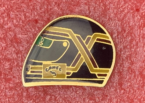 T32 pins formule casque - t32,
