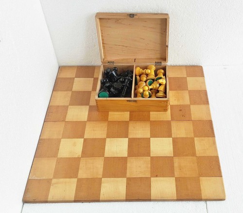 Ancien jeu échecs allemand - ancien, d'échecs
