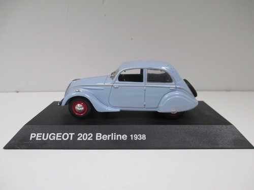 Peugeot 202 berline bleu clair - berline,