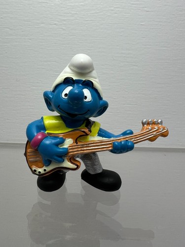 Figurine schtroumpfs guitare