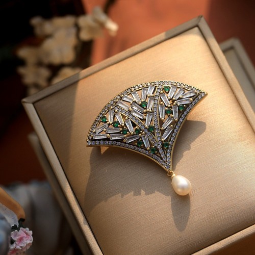 Broche doré dentelle eventail - broche,