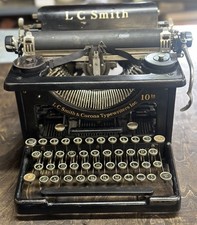 Rare 1914 L.C. Smith No. 5 Typewriter MYSTERY No.8 Clone-working- Unusual Mashup