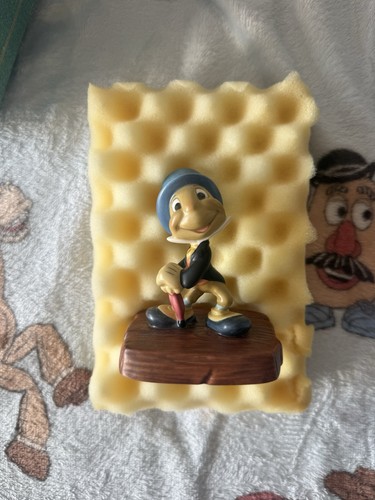 Disney figurine jiminy cricket - disney,