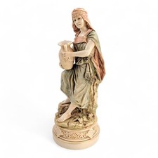 Figurine En Porcelaine Antique