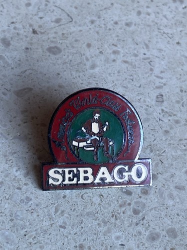 Pin sebago - pin’s, ••