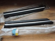 NEUF - 2 Baguettes d'aile Peugeot 305 