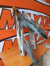 Bras oscillant arrière