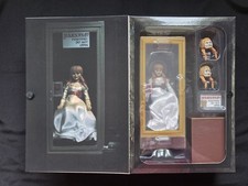 Figurine  - ANNABELLE Comes