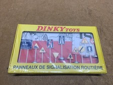 DINKY TOYS ATLAS 593 PANNEAUX