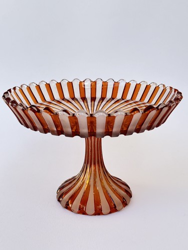 Belle ancienne coupe - ancienne, sur
