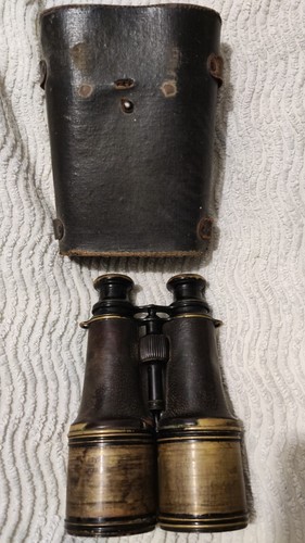 Jumelles anciennes des armées - des,