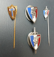 WW2 Lot d'insignes Etat Français (Ph. Pétain) "LVF, Ordre de la Francisque" WWII