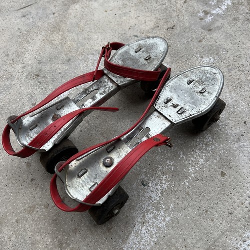 Ancienne paire patins à - paire,
