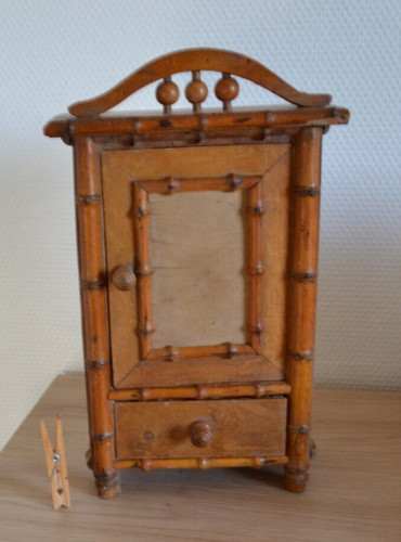 Belle petite armoire - , ancienne