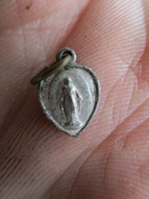 ANCIENNE MÉDAILLE RELIGIEUSE