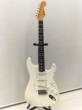 (Fender Japan) Guitare