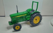 ERTL 1/16 TRACTEUR JOHN DEERE