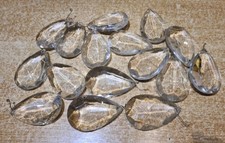 1 PAMPILLE EN VERRE OU CRISTAL