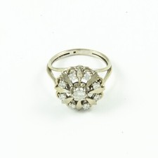 Bague en or blanc 18 carats