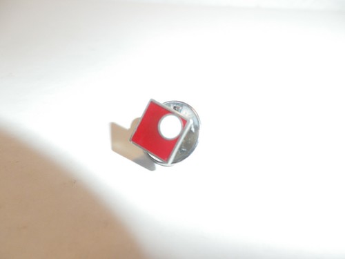 Pin poclain - pin's,