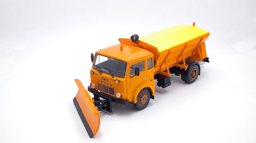 Jelcz 325 charrue camion - charrue,