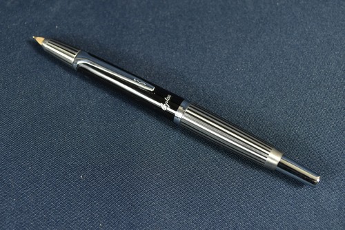 Stylo plume noir rayures - stylo, à