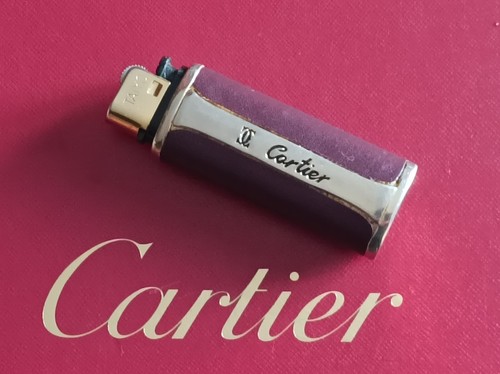 Porte briquet etui - à,