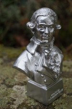 RE0498 AR  BUSTE FIGURINE  STATUETTE ROBESPIERRE AVOCAT   REVOLUTIONNAIRE