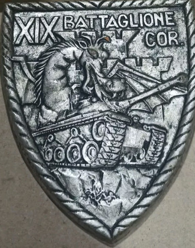 Crest xixe bataillon blindé - crest,