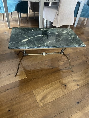 Table basse design - en, laiton