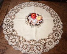 ANTIQUE LACE - SMALL LACE TABLECLOTH) with spindles - handmade - early 20th century