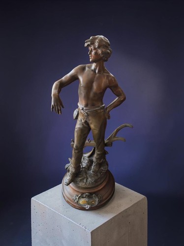 Statue regule par auguste - par,