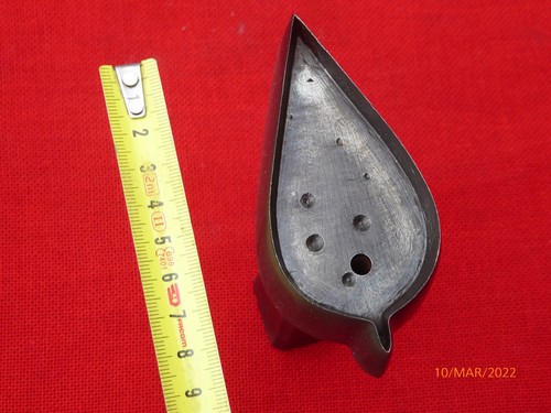 Emporte piece outil ancien - piece,