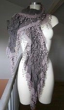 Superbe écharpe châle mauve