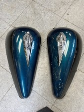 Suzuki Intruder 1500 LC side covers