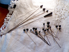 Lot de 18 anciennes épingles