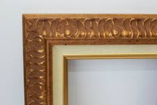 Cadre bois doré mouluré de