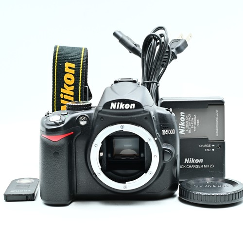 Nikon d5000 3mp - nikon, slr