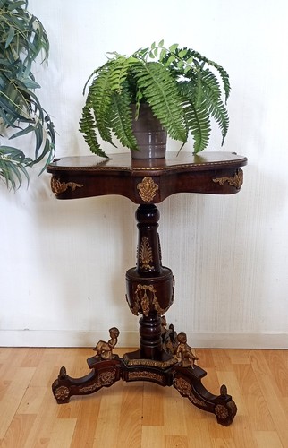 Table guéridon violoné