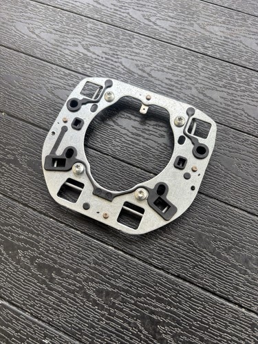 Plaque fixation airbag volant - fixation,