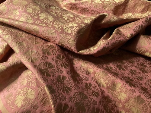 Tissu ancien jacquard rouge - , et