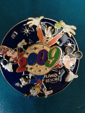 PINS DISNEY DISNEYLAND PARIS : MICKEY & SES AMIS ANNEE 2009 PINS QUI TOURNE